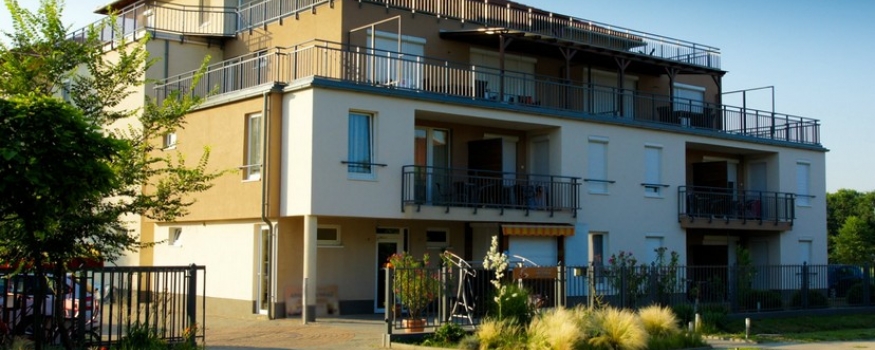 Cserkeszőlő Apartmanház