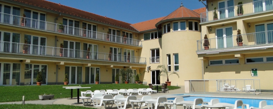 Hotel Holiday