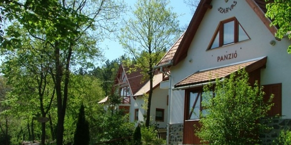 Szarvas Panzió
